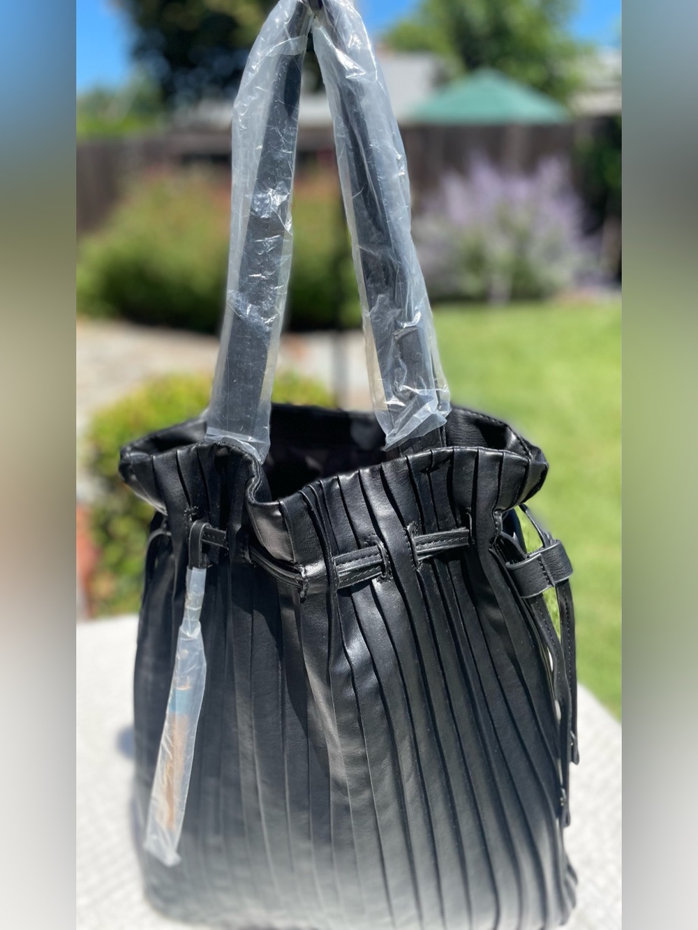 Black Pleated Bucket Tote Bag. Faux leather style w/ pleated flair! NWT. - Picture 3 of 7
